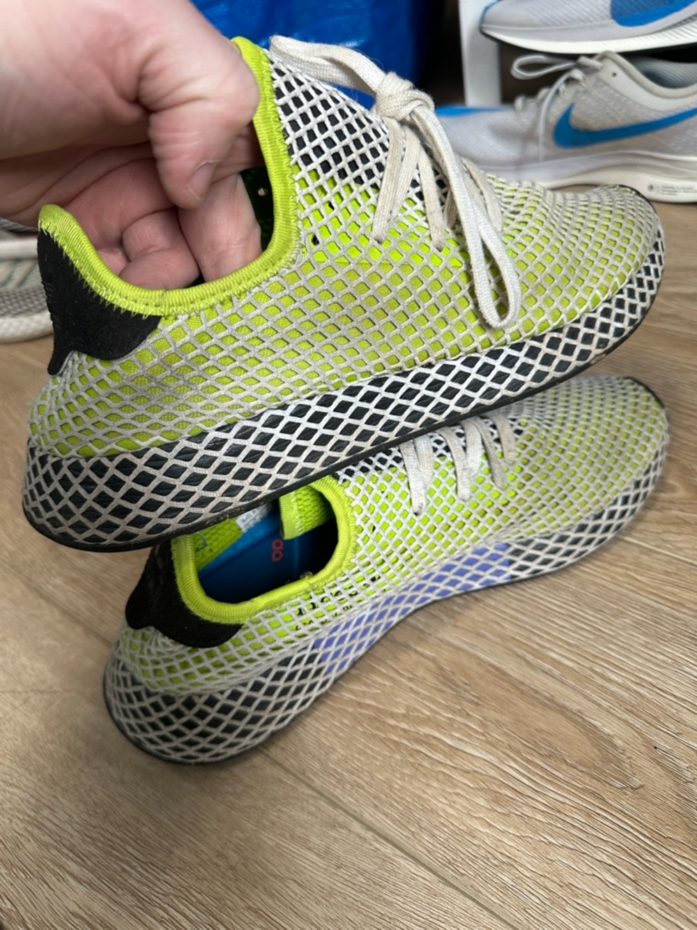Adidas Originals Deerupt Runner Sneakers in Neon Yellow Mesh Men’s 11 - Picture 5 of 9